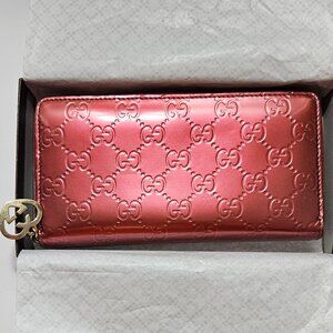 Gucci Lovely Long Zippered Wallet